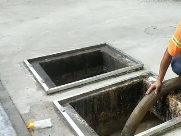井研化粪池清理